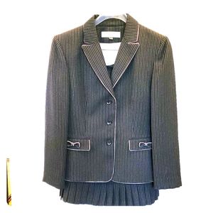 Tahari Skirt Black Suit with Pink Pinstripes sz 8